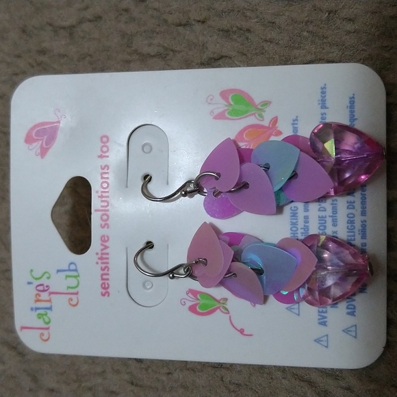 Claire's Jewelry - Claire's sensitive solutions heart dangle earrings